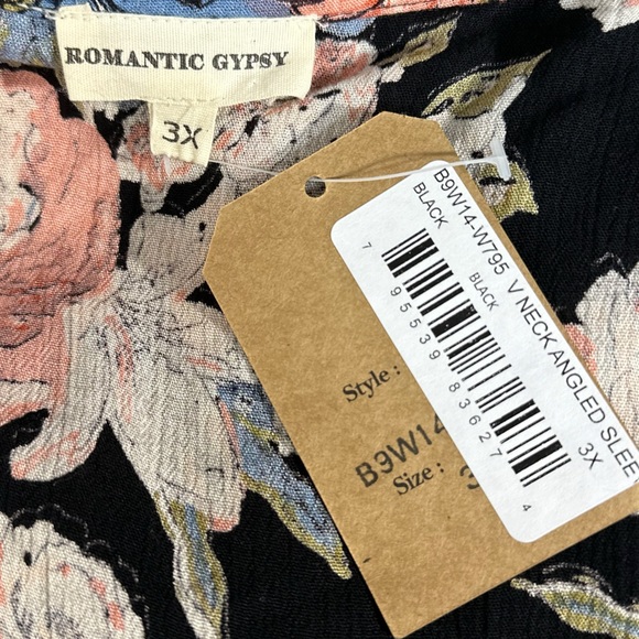 ⭐️Romantic Gypsy Floral Flutter Sleeve V-Neck Top NWT [6041] - Picture 10 of 11
